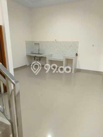 Dijual Rumah Luas Elegan Dengan View Cantik di Teluk Gong, Jakarta Utara Dijual Rumah Luas Elegan Dengan View Cantik di Teluk Gong, Jakarta Utara