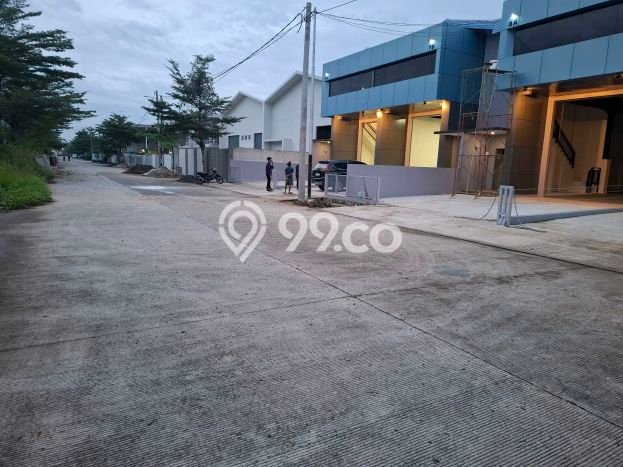 Pabrik Dijual di Tangerang LT 449m2 & LB 425m2 Lokasi Terbaik! Pabrik Dijual di Tangerang LT 449m2 & LB 425m2 Lokasi Terbaik!