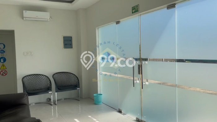 Lokasi Strategis! Dijual Pabrik Bisnis di Curug, Tangerang Kondisi Bagus Lokasi Strategis! Dijual Pabrik Bisnis di Curug, Tangerang Kondisi Bagus
