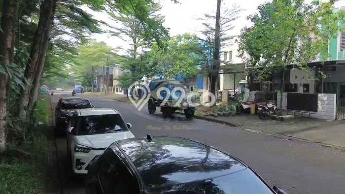 Unit Gudang Dijual di Setu Tangerang Selatan 450m2 Unit Gudang Dijual di Setu Tangerang Selatan 450m2