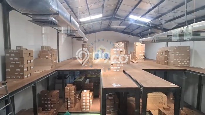 Unit Gudang Dijual di Setu Tangerang Selatan 450m2 Unit Gudang Dijual di Setu Tangerang Selatan 450m2