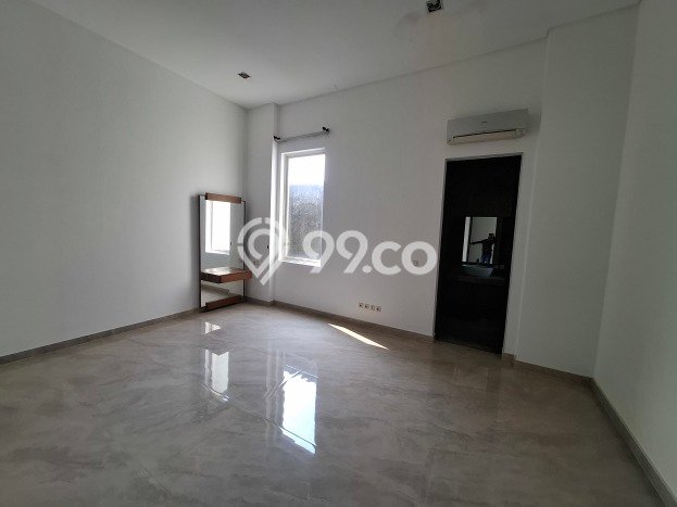 Rumah Elit LB 460m2 Siap Huni Desain Elegan di Pondok Indah, Jakarta Selatan Rumah Elit LB 460m2 Siap Huni Desain Elegan di Pondok Indah, Jakarta Selatan