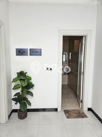 Rumah Elit LB 305m2 Siap Huni Desain Elegan di Citraland, Surabaya Rumah Elit LB 305m2 Siap Huni Desain Elegan di Citraland, Surabaya