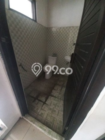 Disewakan Ruko di Pusat Kota Surabaya Ramai Strategis Disewakan Ruko di Pusat Kota Surabaya Ramai Strategis