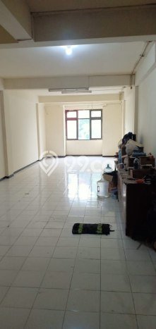 Unit Ruko Disewakan di Ngagel di Area Ramai & Strategis Unit Ruko Disewakan di Ngagel di Area Ramai & Strategis