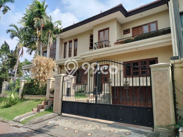 Dijual Rumah Luas Elegan Dengan View Eksklusif di Babatan, Surabaya Dijual Rumah Luas Elegan Dengan View Eksklusif di Babatan, Surabaya