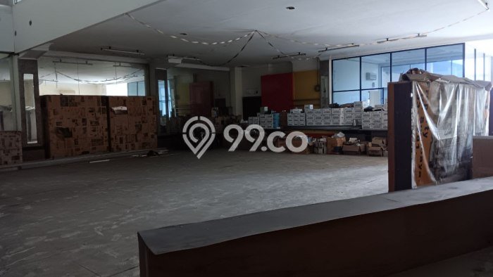 Ruko Disewa di Surabaya dengan LB 280m2 Area Komersial Ramai Ruko Disewa di Surabaya dengan LB 280m2 Area Komersial Ramai