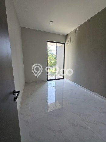Rumah Minimalis 4 Kamar LT 120m2 di Kutisari Rumah Minimalis 4 Kamar LT 120m2 di Kutisari