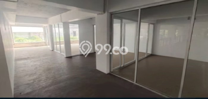 Ruko untuk disewa di Genteng punya LT 486m2 & LB 1800m2 harga sewa kompetitif Ruko untuk disewa di Genteng punya LT 486m2 & LB 1800m2 harga sewa kompetitif