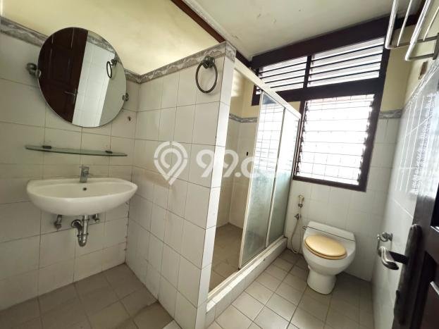 For Sale! Luxury House LT 556m2 Desain Elegan di Mampang For Sale! Luxury House LT 556m2 Desain Elegan di Mampang
