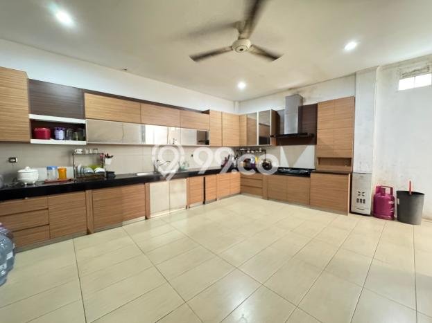 For Sale! Luxury House LT 302m2 Desain Modern di Lebak Bulus For Sale! Luxury House LT 302m2 Desain Modern di Lebak Bulus