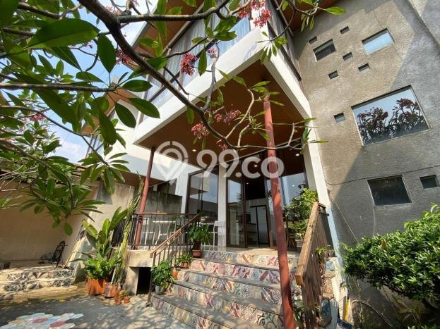 Rumah Luxury Modern Tanpa Renovasi di Kemang Jakarta Selatan Rumah Luxury Modern Tanpa Renovasi di Kemang Jakarta Selatan
