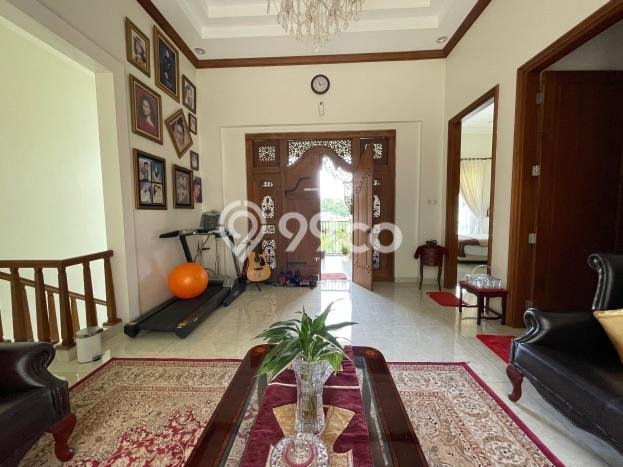 Rumah Mewah Siap Huni LT 225m2 di Cinere, Depok Rumah Mewah Siap Huni LT 225m2 di Cinere, Depok