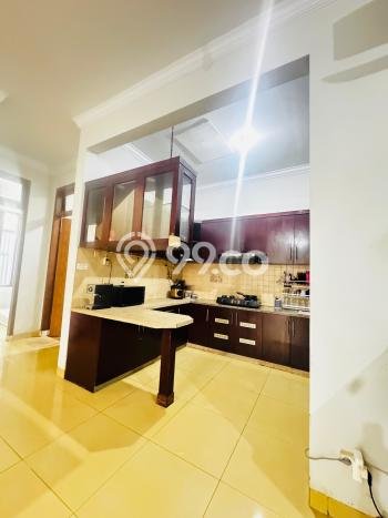 Ready to Use! Luxury House LT 299m2 Desain Elegan di Pondok Labu Ready to Use! Luxury House LT 299m2 Desain Elegan di Pondok Labu