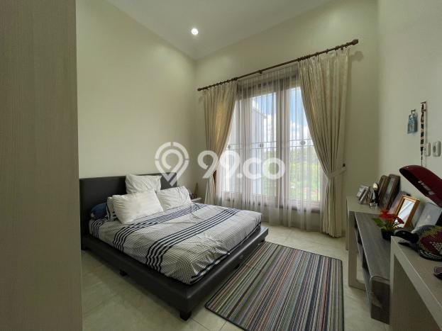 Rumah Mewah Siap Huni LT 225m2 di Cinere, Depok Rumah Mewah Siap Huni LT 225m2 di Cinere, Depok