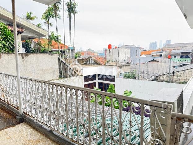 For Sale! Luxury House LT 556m2 Desain Elegan di Mampang For Sale! Luxury House LT 556m2 Desain Elegan di Mampang