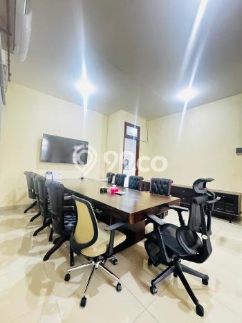 Ready to Use! Luxury House LT 299m2 Desain Elegan di Pondok Labu Ready to Use! Luxury House LT 299m2 Desain Elegan di Pondok Labu