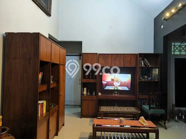 Lokasi strategis! Rumah siap huni dikontrakkan di Cinere LB 100m2 Lokasi strategis! Rumah siap huni dikontrakkan di Cinere LB 100m2