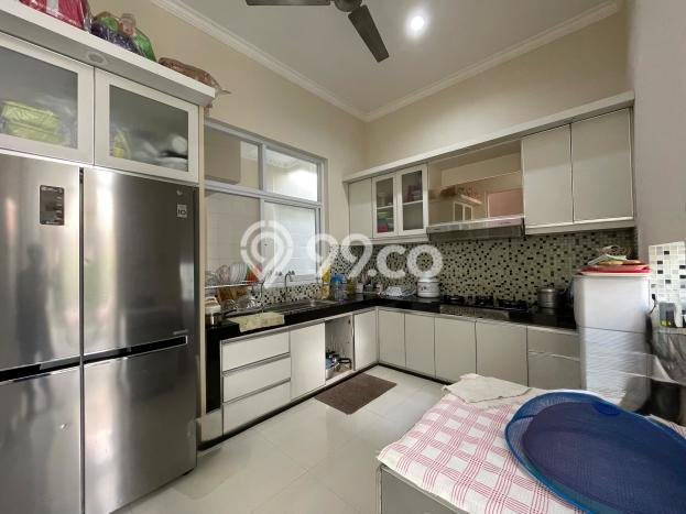 Rumah kawasan Cinere, Depok, Luas 300m2m² Bangunan 225m2m² Rumah kawasan Cinere, Depok, Luas 300m2m² Bangunan 225m2m²