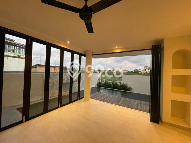 Vila di , Dimensi 300m2m², Dekat ke berbagai fasilitas umum Vila di , Dimensi 300m2m², Dekat ke berbagai fasilitas umum