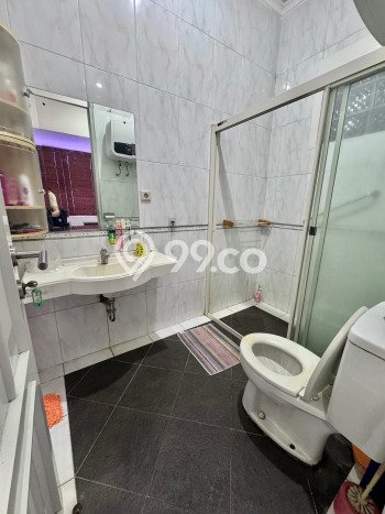 Rumah Modern Minimalis 4 Kamar Siap Huni di BSD Rumah Modern Minimalis 4 Kamar Siap Huni di BSD