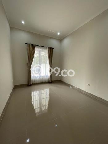 Rumah Elit Modern Siap Huni di Graha Raya Tangerang Selatan Rumah Elit Modern Siap Huni di Graha Raya Tangerang Selatan