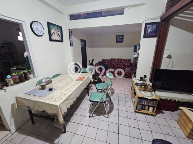 Dijual Hunian Rumah Terawat 7 KT di Sarijadi, Bandung Dijual Hunian Rumah Terawat 7 KT di Sarijadi, Bandung