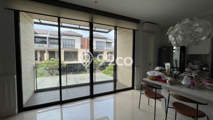 Siap Huni Rumah Mewah 4 Kamar di BSD Dekat ke Mana Saja Siap Huni Rumah Mewah 4 Kamar di BSD Dekat ke Mana Saja