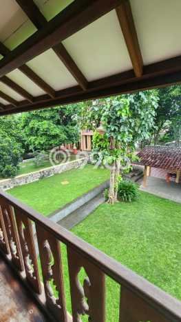 Rumah Mewah LB 382m2 Siap Huni Desain Elegan di Ciapus, Bogor Rumah Mewah LB 382m2 Siap Huni Desain Elegan di Ciapus, Bogor