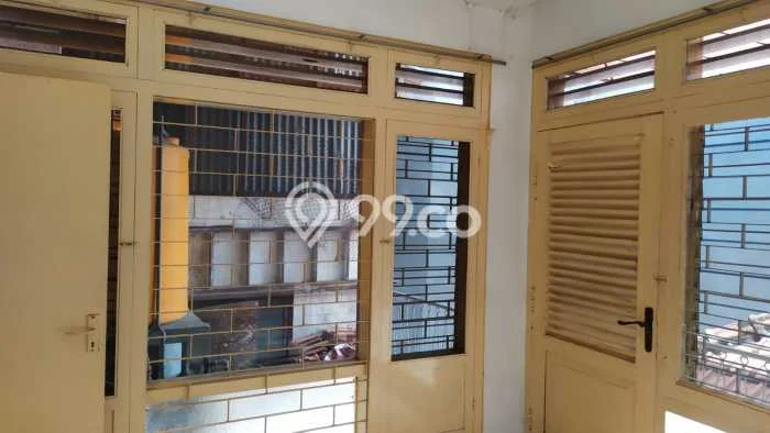 Rumah Modern 5 KT di Kedung Doro Surabaya Unfurnished Rumah Modern 5 KT di Kedung Doro Surabaya Unfurnished