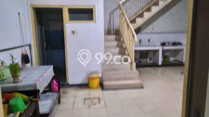 Rumah Modern 5 KT di Kedung Doro Surabaya Unfurnished Rumah Modern 5 KT di Kedung Doro Surabaya Unfurnished
