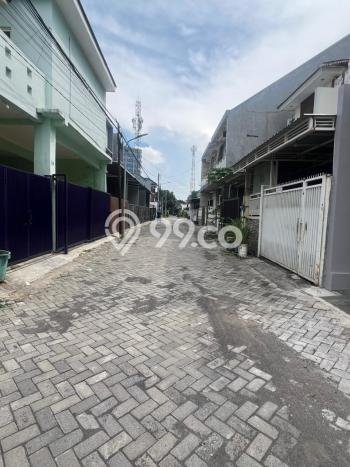Rumah Modern 5 KT di Surabaya Kota Surabaya Rumah Modern 5 KT di Surabaya Kota Surabaya
