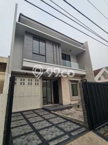 Hunian Mewah LB 300m2 Siap Pakai Desain Elegan di Manyar, Surabaya Hunian Mewah LB 300m2 Siap Pakai Desain Elegan di Manyar, Surabaya