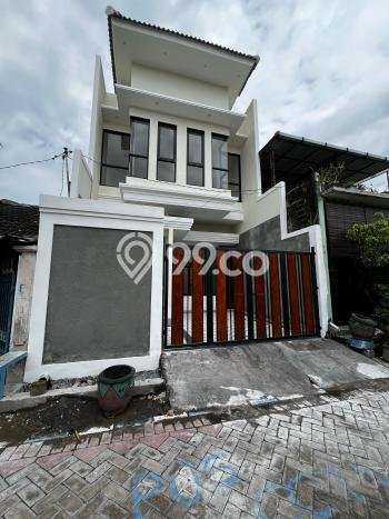 Rumah Modern Minimalis 3 Kamar Bisa Langsung Pindah di Rungkut Rumah Modern Minimalis 3 Kamar Bisa Langsung Pindah di Rungkut