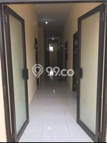 Hunian Mewah LB 400m2 Siap Pakai Desain Elegan di Semolowaru, Surabaya Hunian Mewah LB 400m2 Siap Pakai Desain Elegan di Semolowaru, Surabaya