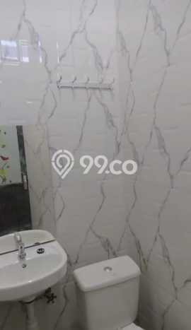For Sale Rumah 8 Kamar Lokasi Ideal Nyaman dan Strategis di Sedati For Sale Rumah 8 Kamar Lokasi Ideal Nyaman dan Strategis di Sedati