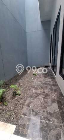 Rumah Elit LB 400m2 Siap Huni Desain Elegan di Citraland, Surabaya Rumah Elit LB 400m2 Siap Huni Desain Elegan di Citraland, Surabaya