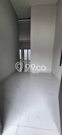 Rumah Elit LB 400m2 Siap Huni Desain Elegan di Citraland, Surabaya Rumah Elit LB 400m2 Siap Huni Desain Elegan di Citraland, Surabaya
