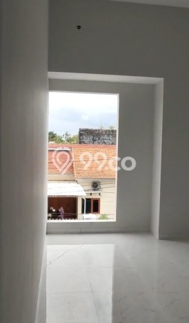 Rumah Modern Minimalis 3 KT Bisa Langsung Pindah di Rungkut Rumah Modern Minimalis 3 KT Bisa Langsung Pindah di Rungkut