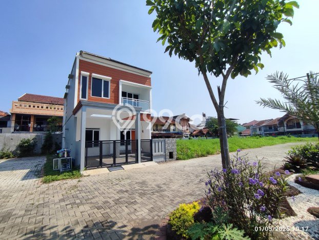 SIAP HUNI! Rumah Asri area Antapani, Luas 84m2m² Bangunan 86m2m² SIAP HUNI! Rumah Asri area Antapani, Luas 84m2m² Bangunan 86m2m²