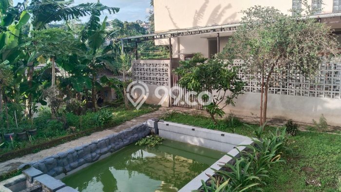Jual Rumah Bagus Siap Huni LB 460m2 di Cidadap, Bandung Jual Rumah Bagus Siap Huni LB 460m2 di Cidadap, Bandung