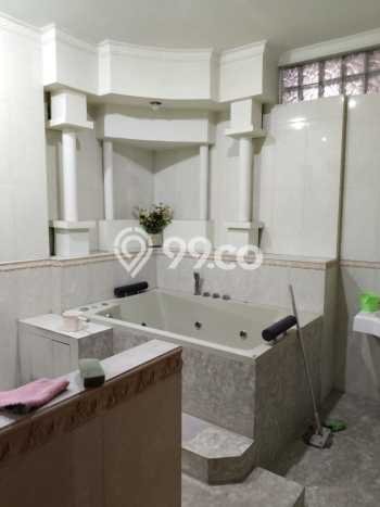 Rumah Elit LB 950m2 Siap Pakai Desain Elegan di Cigadung, Bandung Rumah Elit LB 950m2 Siap Pakai Desain Elegan di Cigadung, Bandung