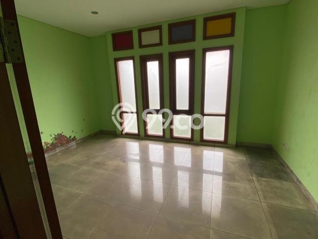 Ruko Dijual di Prime Area Bandung Luas 300m2 Ruko Dijual di Prime Area Bandung Luas 300m2