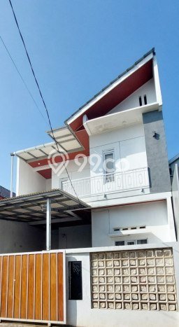 For Sale Hunian Rumah Terawat 4 Kamar di Buah Batu, Bandung For Sale Hunian Rumah Terawat 4 Kamar di Buah Batu, Bandung