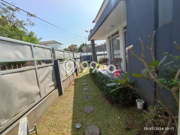 Rumah Mewah LB 200m2 Siap Huni Desain Elegan di Setiabudi, Bandung Rumah Mewah LB 200m2 Siap Huni Desain Elegan di Setiabudi, Bandung