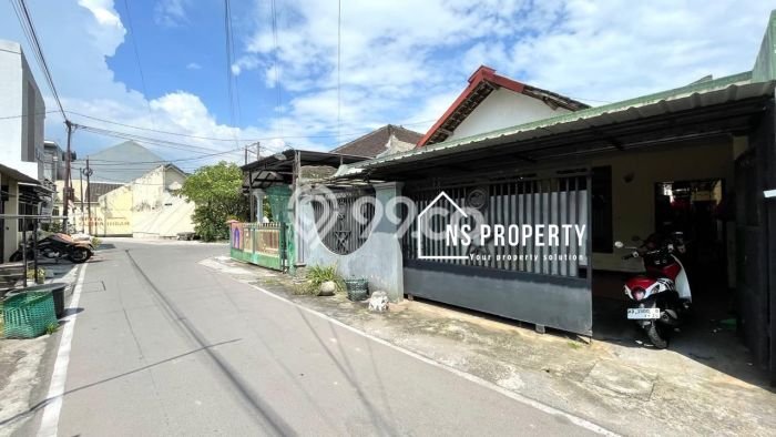 Dijual Rumah 4 Kamar Lokasi Ideal Nyaman dan Strategis di Colomadu Dijual Rumah 4 Kamar Lokasi Ideal Nyaman dan Strategis di Colomadu
