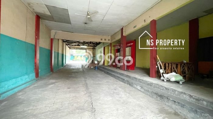 Komersial Premium Kawasan Kartasura, Luas 450m2m², Mainroad, Tingkat Keramaian Tinggi Komersial Premium Kawasan Kartasura, Luas 450m2m², Mainroad, Tingkat Keramaian Tinggi