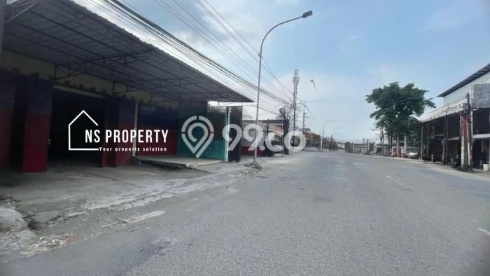 Komersial Premium Kawasan Kartasura, Luas 450m2m², Mainroad, Tingkat Keramaian Tinggi Komersial Premium Kawasan Kartasura, Luas 450m2m², Mainroad, Tingkat Keramaian Tinggi