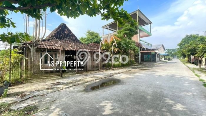 Komersial Bagus LT 1186m2 LB 500m2 Dijual di Ngemplak Boyolali Komersial Bagus LT 1186m2 LB 500m2 Dijual di Ngemplak Boyolali