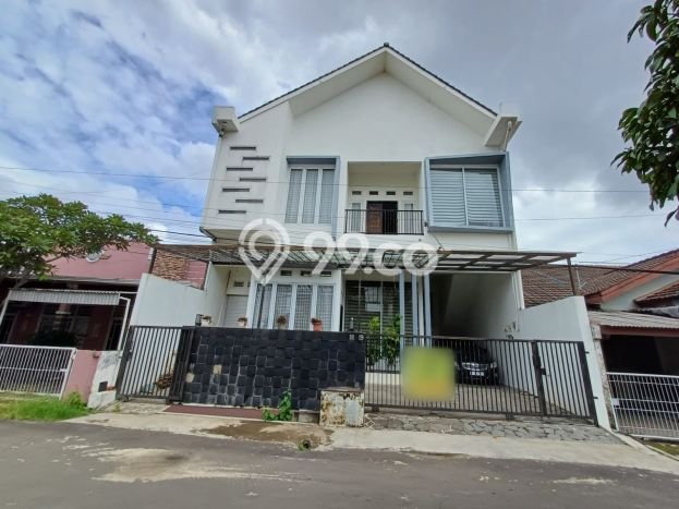Dijual Rumah 6 Kamar Lokasi Ideal Bagus dan Strategis di Ilir Barat I Dijual Rumah 6 Kamar Lokasi Ideal Bagus dan Strategis di Ilir Barat I